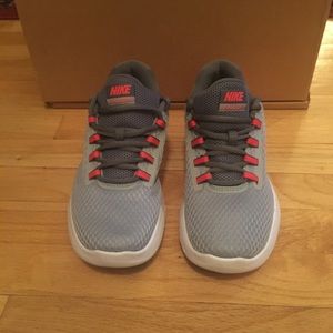 Nike Lunarconverge Women's Running Trainer Sz 8